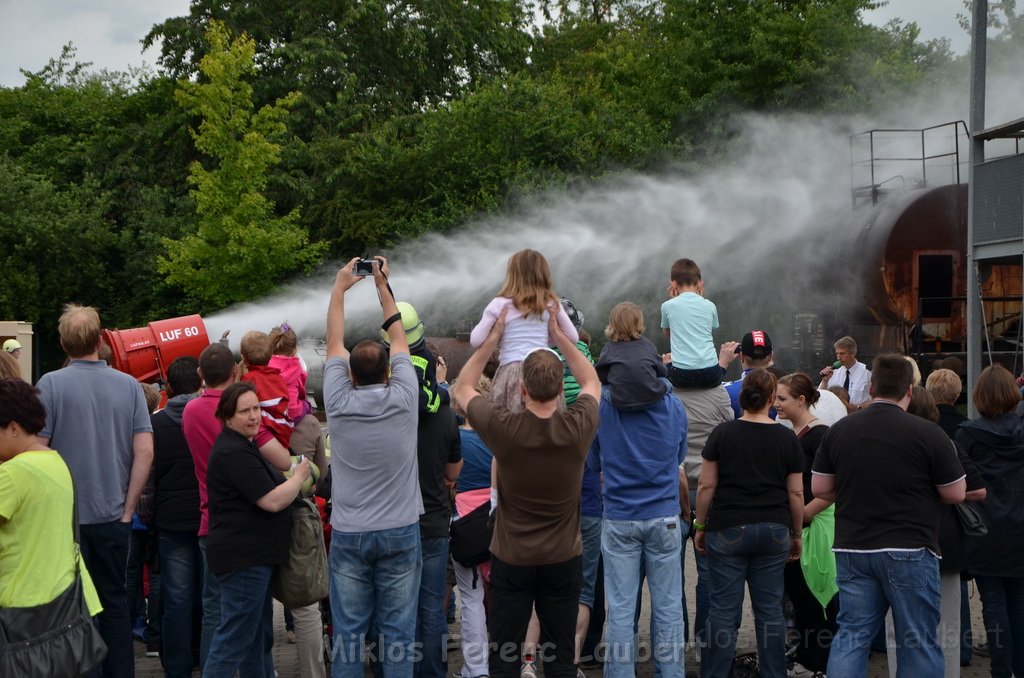 Tag der Offenen Tuer BF Koeln Weidenpesch Scheibenstr P048.JPG